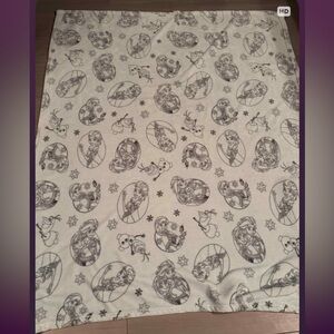 Disney frozen Gray and White Character blanket 47x57in no stains or wear